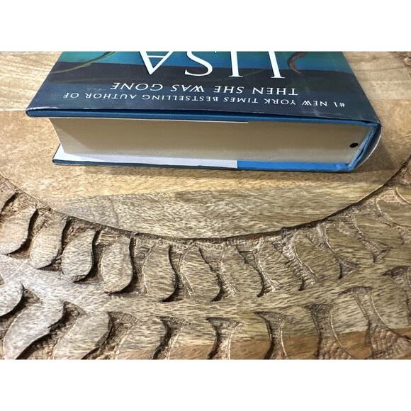 The Family Remains by Lisa Jewell Hardcover Book - Picture 6 of 7